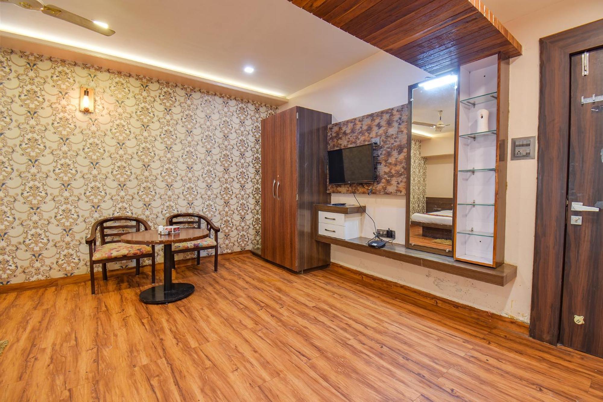 Fabexpress Glory - Nr Skywalk Bridge 호텔 Pimpri-Chinchwad 외부 사진