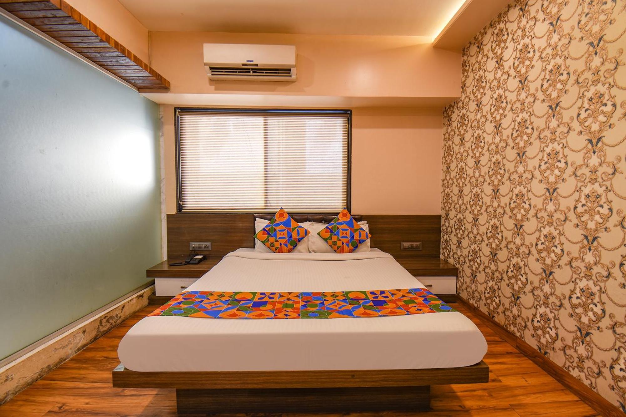 Fabexpress Glory - Nr Skywalk Bridge 호텔 Pimpri-Chinchwad 외부 사진