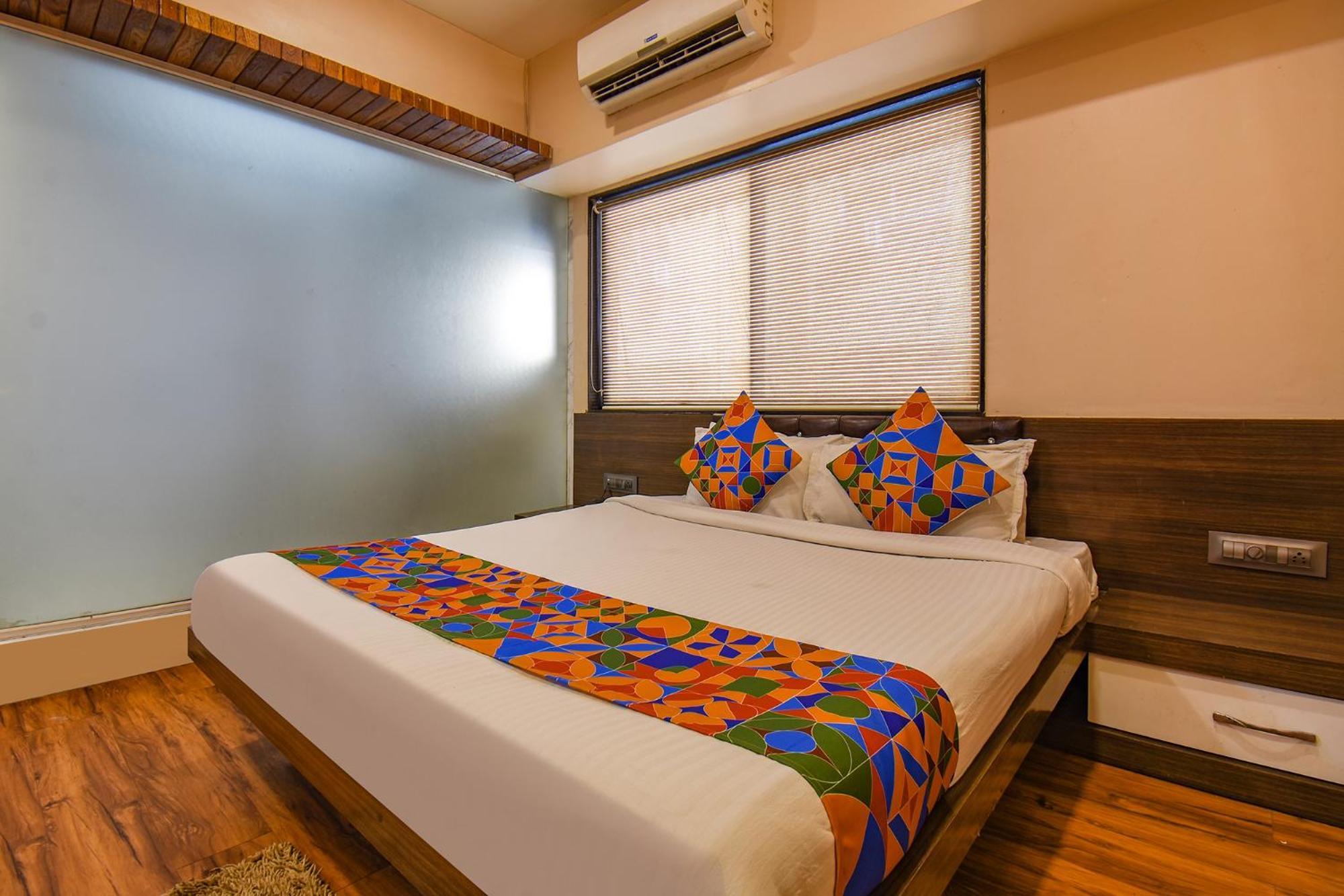 Fabexpress Glory - Nr Skywalk Bridge 호텔 Pimpri-Chinchwad 외부 사진
